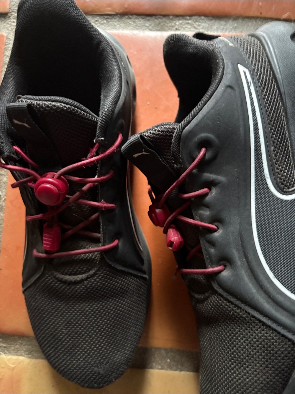 Nike Black Athletic Shoes with Burgundy Lace Accents size 7.5